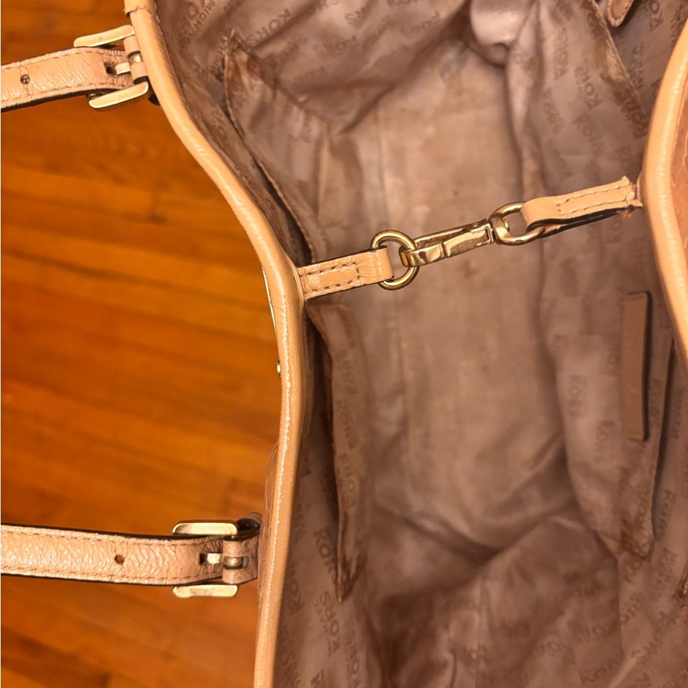 Michael Kors Tan Monogram Tote - Picture 4 of 8